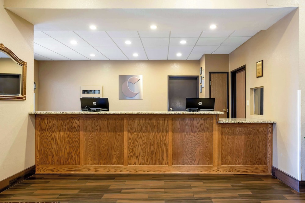 Comfort Inn & Suites Pittsburg KS - photo 2