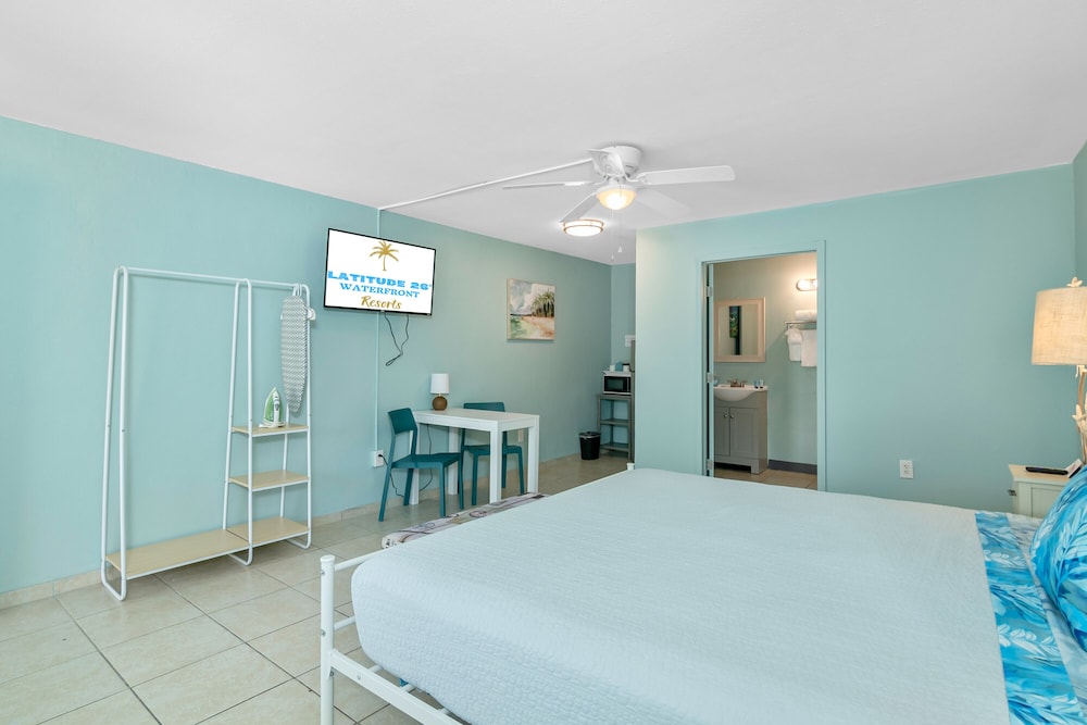 Latitude 26 Waterfront Boutique Resort Fort Myers Beach - photo 25