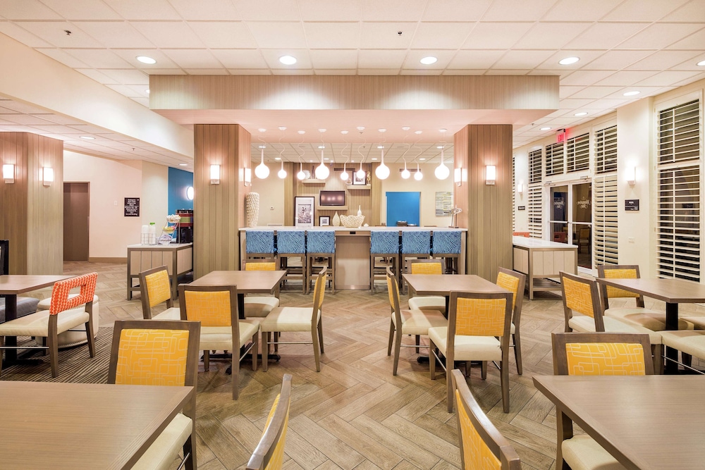 Hampton Inn Pensacola Beach - photo 6