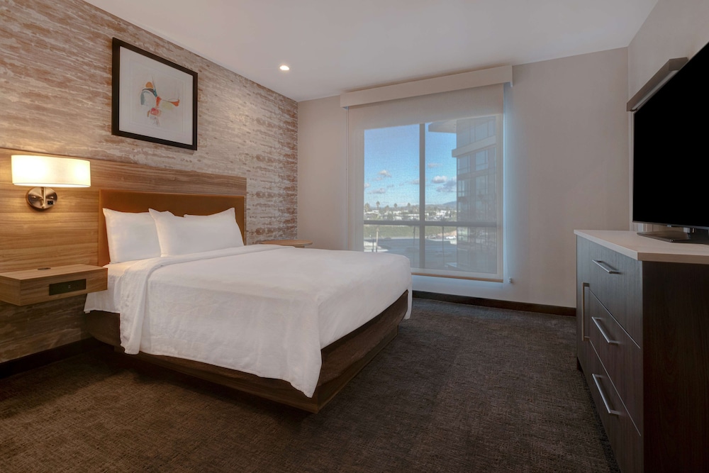 Home2Suites by Hilton Anaheim Resort - photo 18