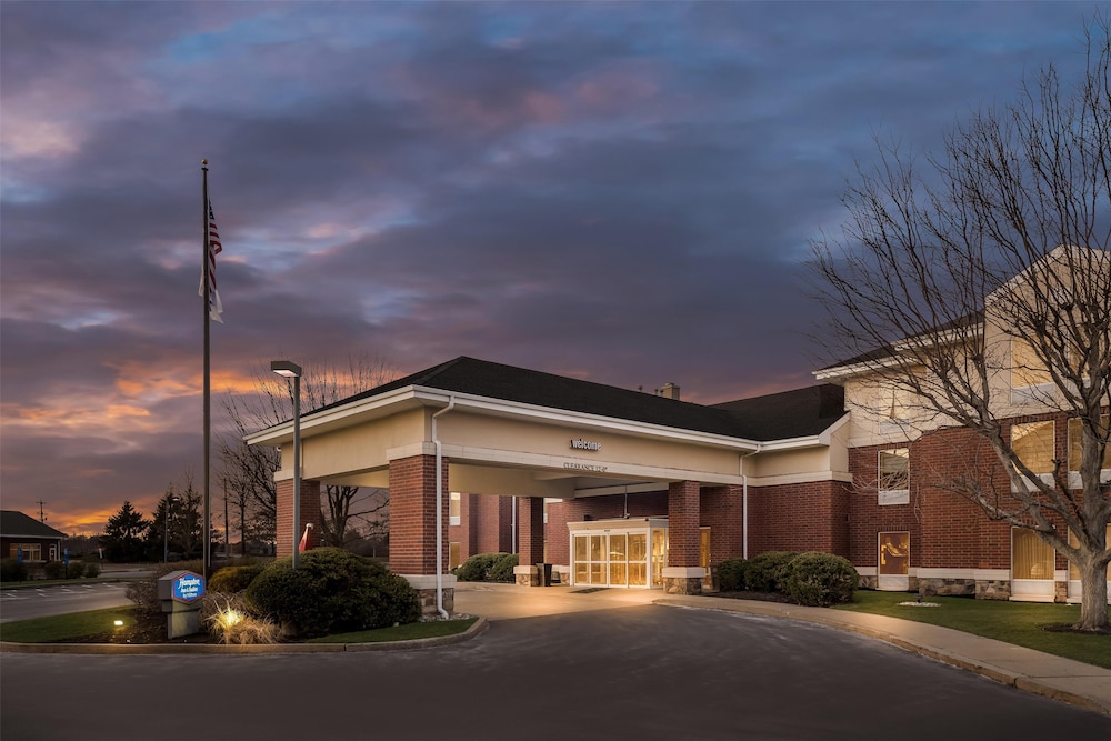 Hampton Inn & Suites Newtown - photo 163
