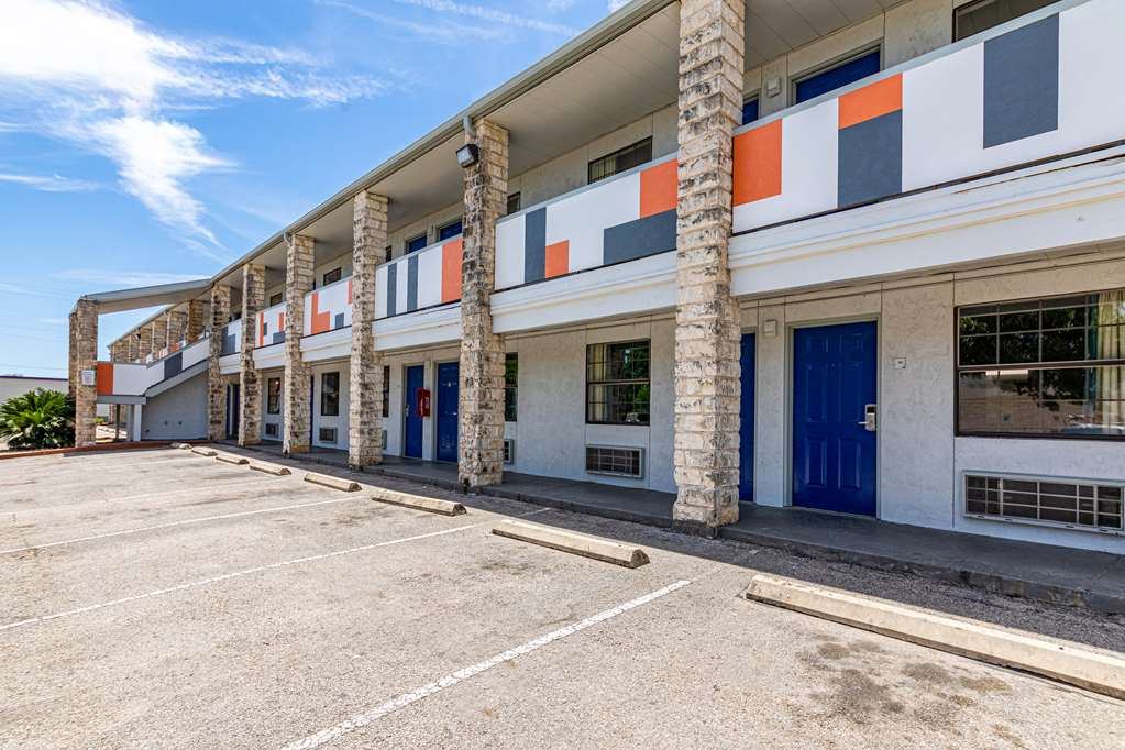 Motel6 Georgetown TX - photo 8