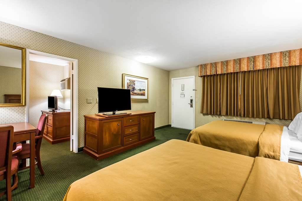 Quality Inn Near China Lake Naval Station - photo 23
