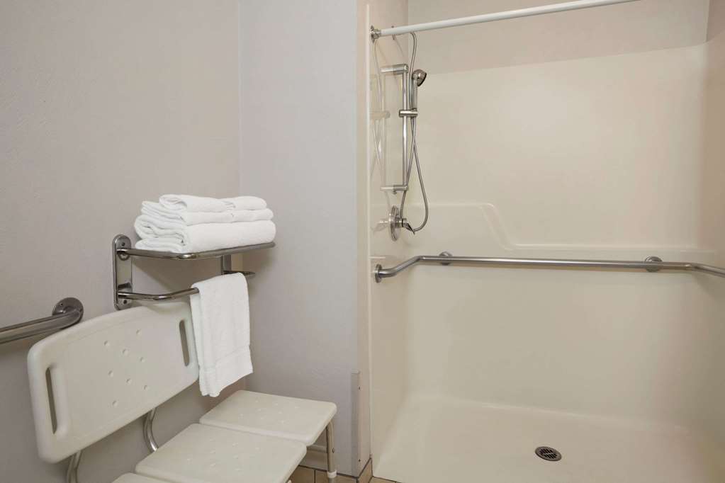 Super 8 by Wyndham Bellingham Airport Ferndale - photo 12
