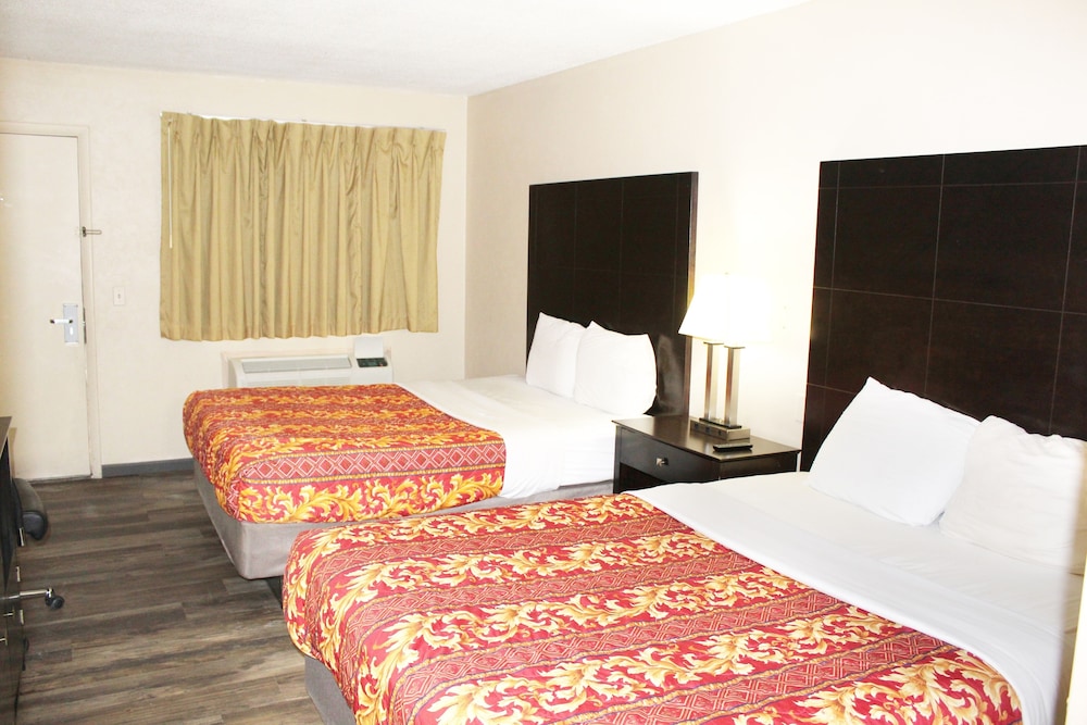 Huntington Inn - photo 10