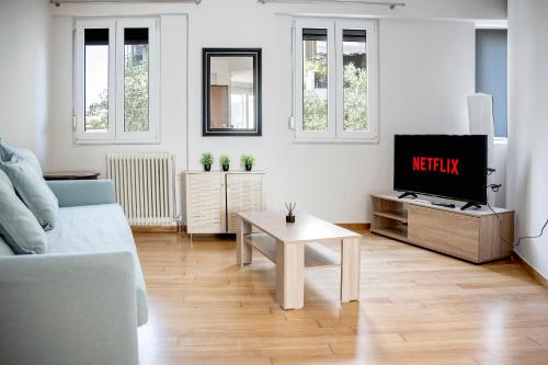 Athens Apartment on Lycabettus Hill with Rooftop View Access — 4-Star Luxury Hotel in Athens, Greece