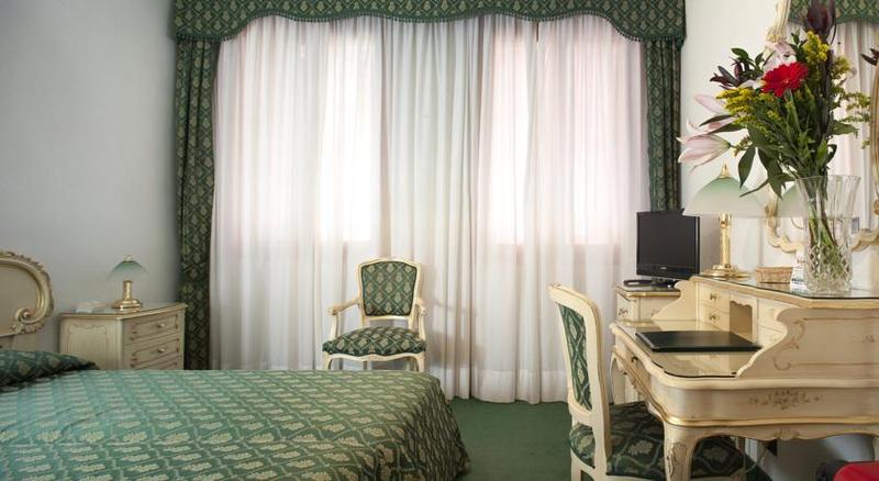 Hotel Commercio & Pellegrino