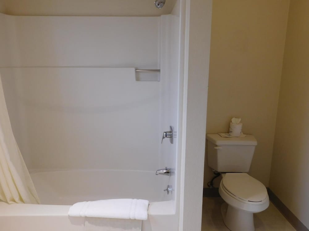 Pacific Gardens Inn - photo 27
