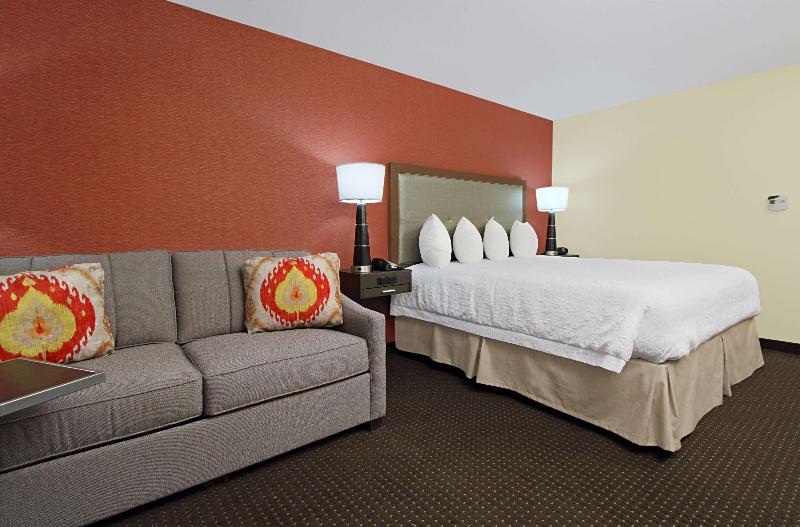 Hampton Inn Columbus Airport - photo 53