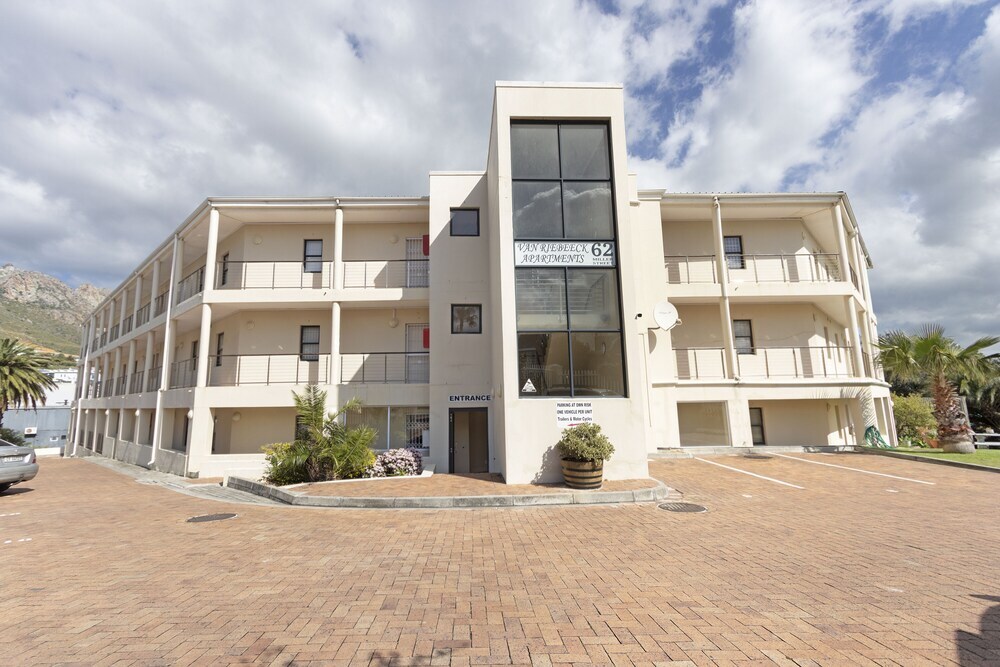 Van Riebeeck 12 — 4-Star Luxury Hotel in Cape Town, South Africa