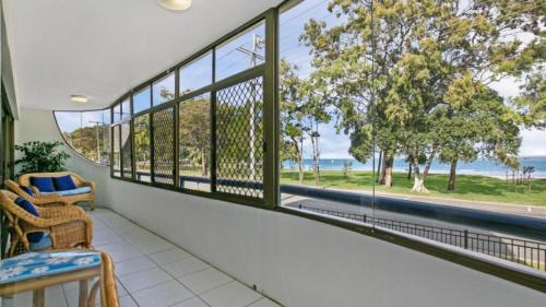 Views Pool Air Conditioning Karoonda Sands Welsby Pde Bongaree — Bongaree — photo 5