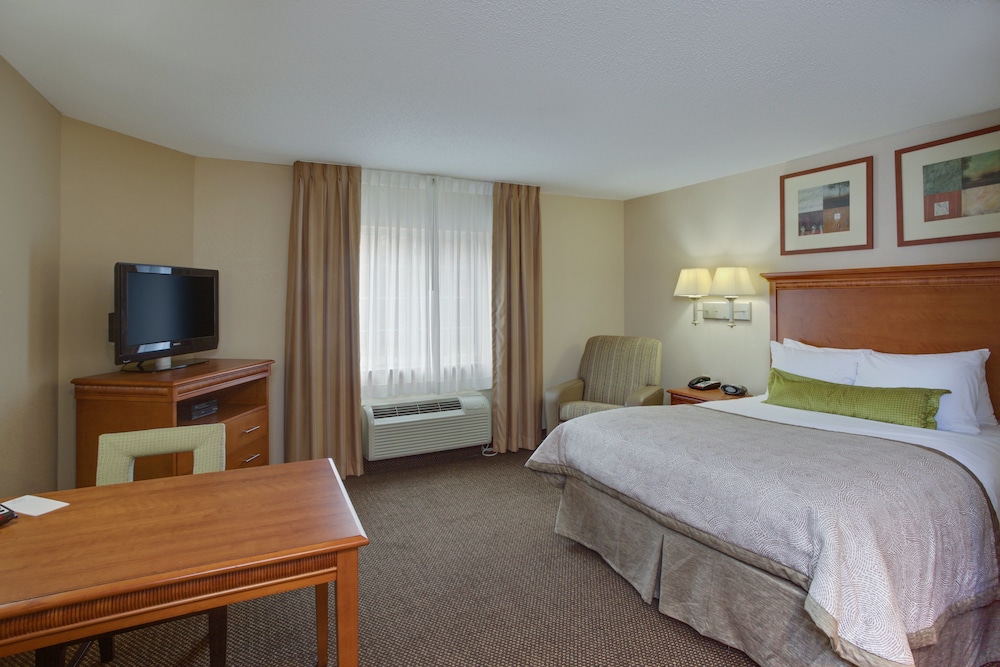 Candlewood Suites Richmond Airport by IHG - photo 7