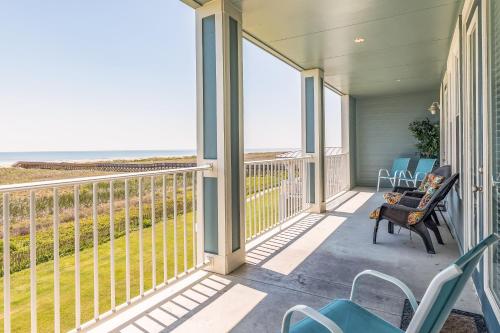 Safari Beach — 4-Star Luxury Hotel in Galveston, United States
