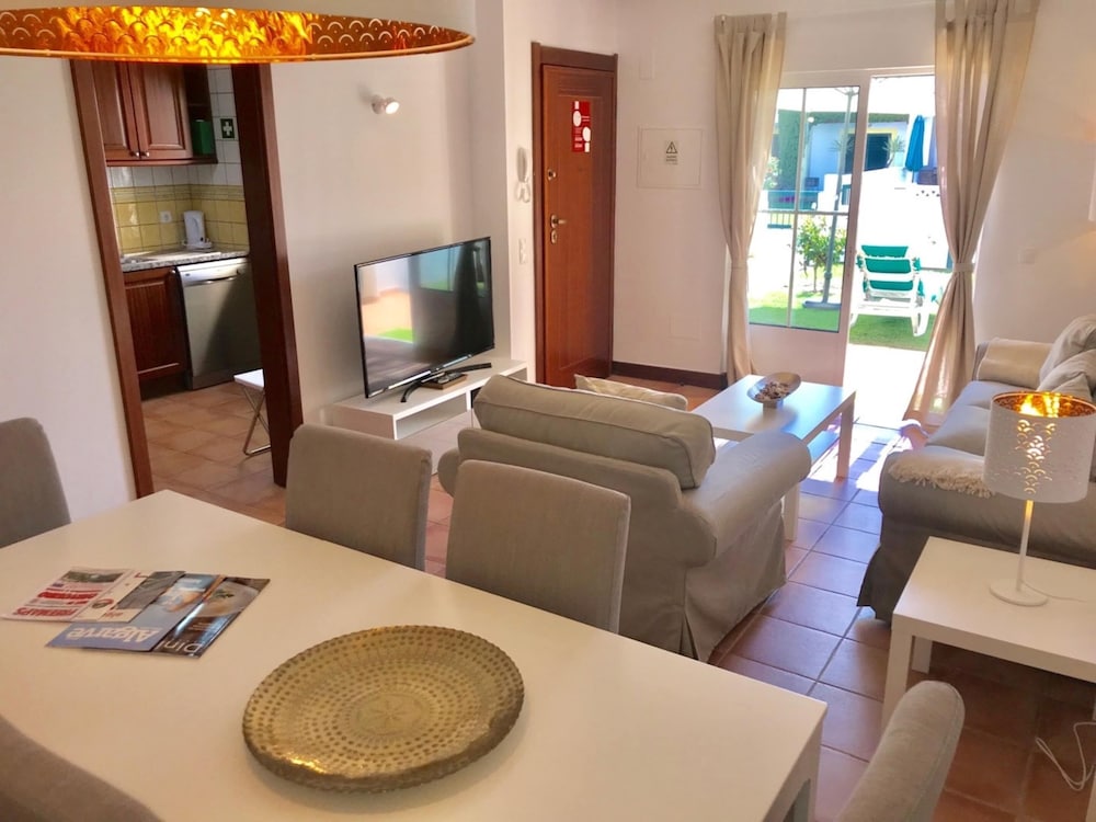 Family Friendly Villa in Benagil — 4-Star Luxury Hotel in Lagoa, Portugal
