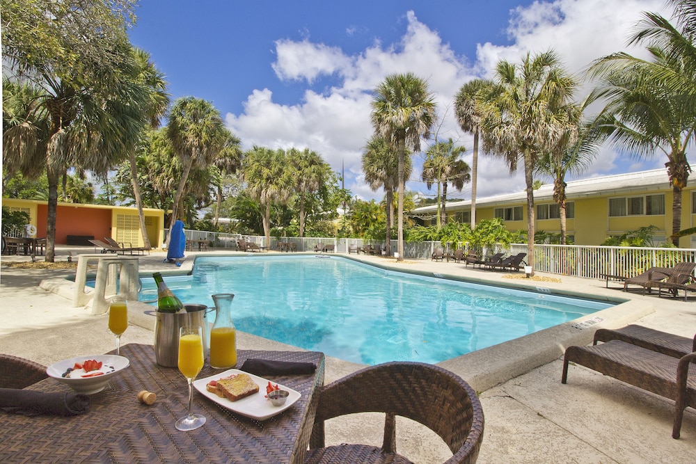 Miami Lakes Hotel and Golf - photo 26
