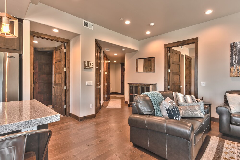 Park City Blackstone 2 Bedroom Condo — 4-Star Luxury Hotel in Bridgeport, United States