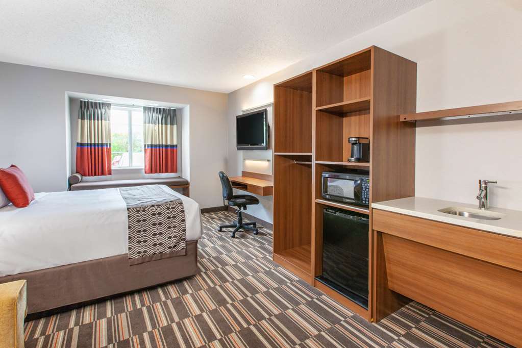 Microtel Inn & Suites by Wyndham Pittsburgh Airport in Pittsburgh, United States