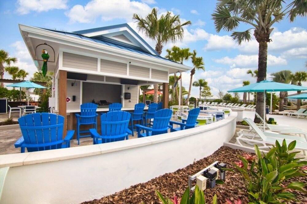8 Bed Themed Windsor Island Resort Holiday Home 8 Bedroom Home by Redawning - photo 67