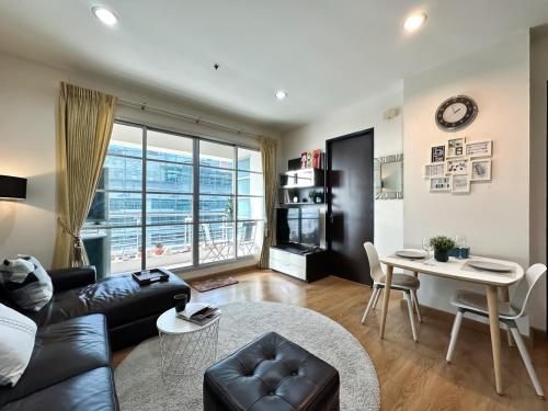 Centralized High Rise Ultra Fast Wifi Ratchathewi