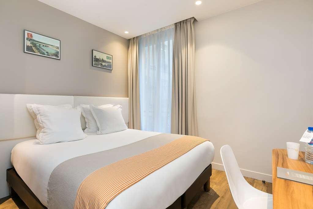 Magenta 38 by Happy Culture