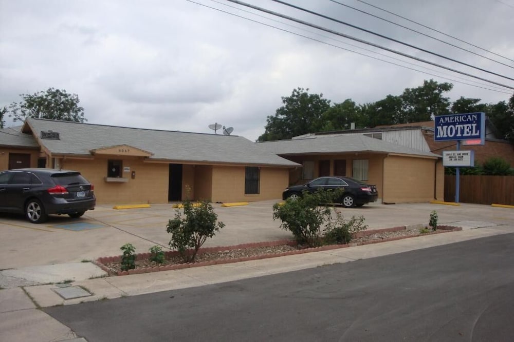 American Motel - photo 15