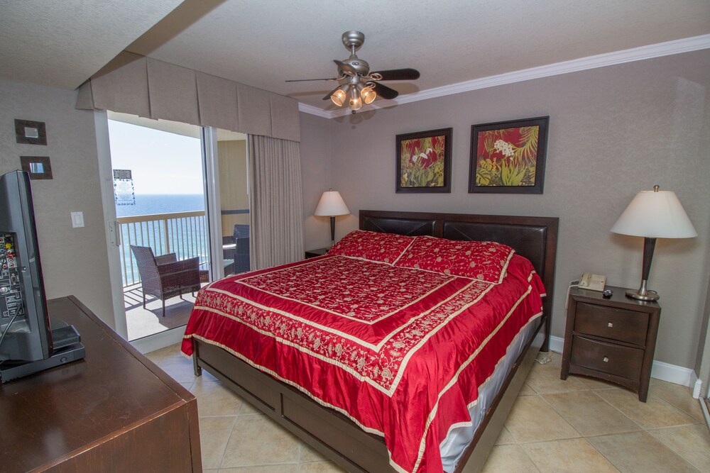Pelican Beach Resort & Conference Center - photo 9