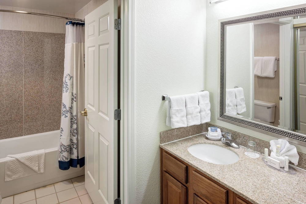 Residence Inn by Marriott Kansas City Country Club Plaza - photo 22