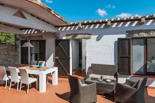 Casa 14 — 4-Star Luxury Hotel in Castiadas, Italy