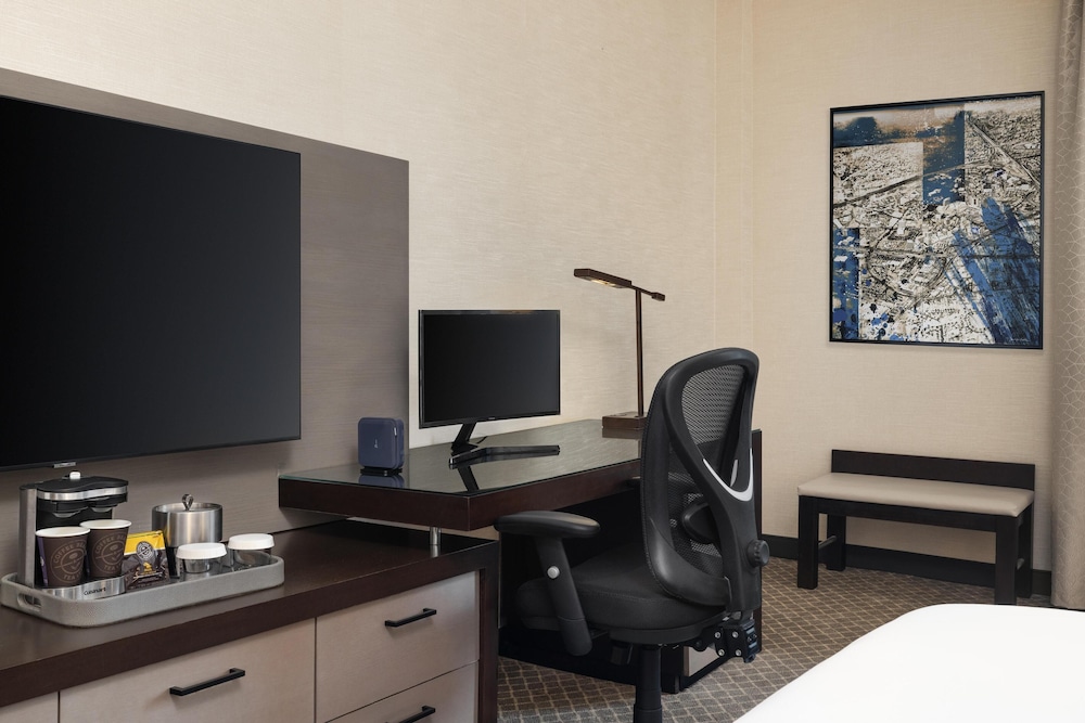 Doubletree by Hilton McLean Tysons - photo 27