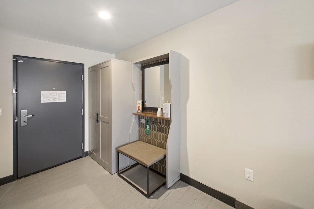 Holiday Inn & Suites Decatur Forsyth by IHG - photo 25