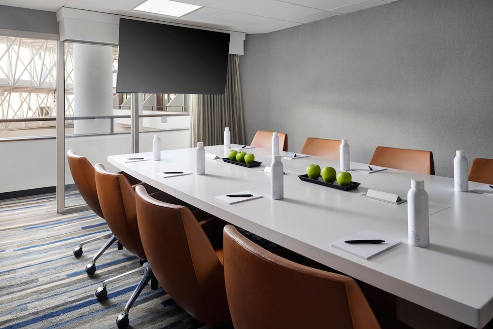 Nashville Airport Marriott - photo 30