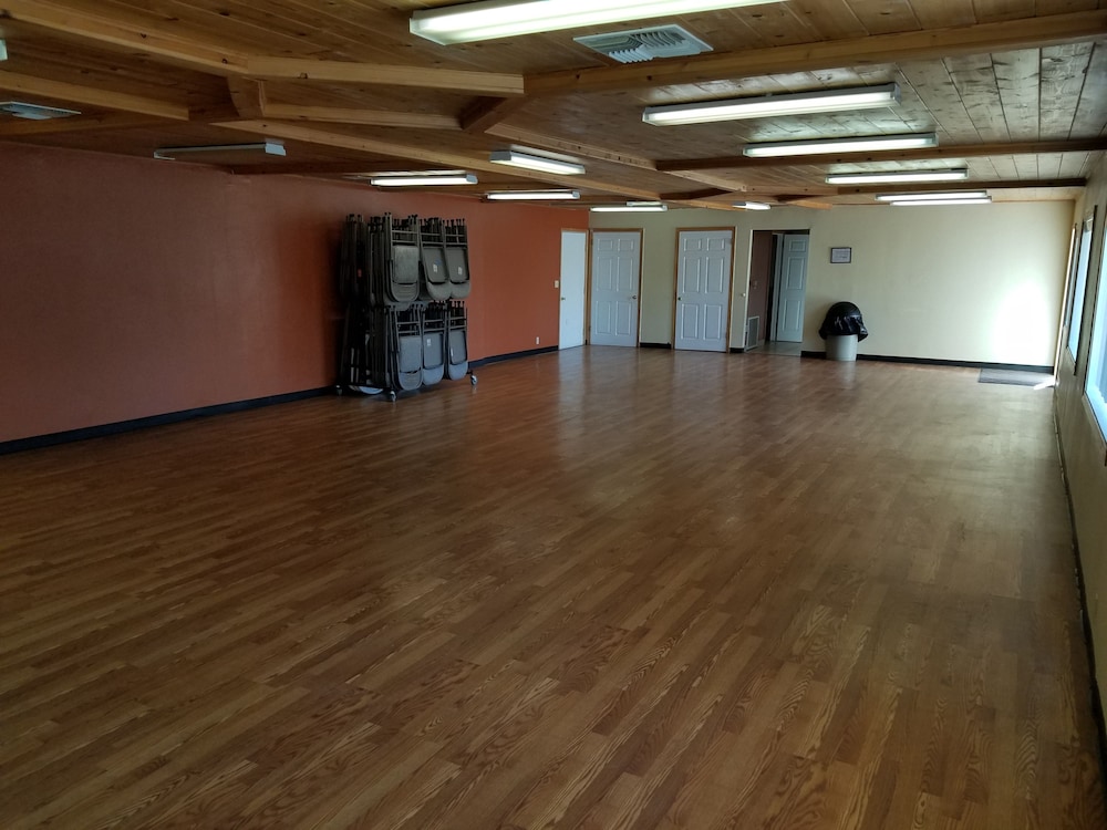 Gridley Inn & RV Park - photo 27