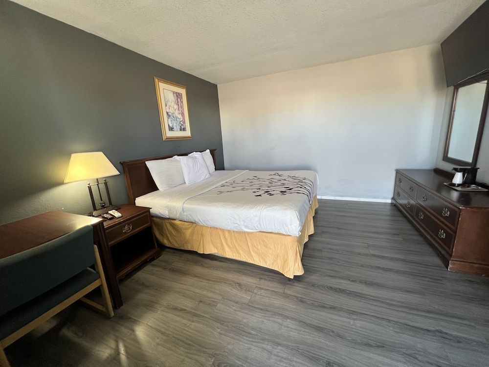 Greensburg Inn - photo 18