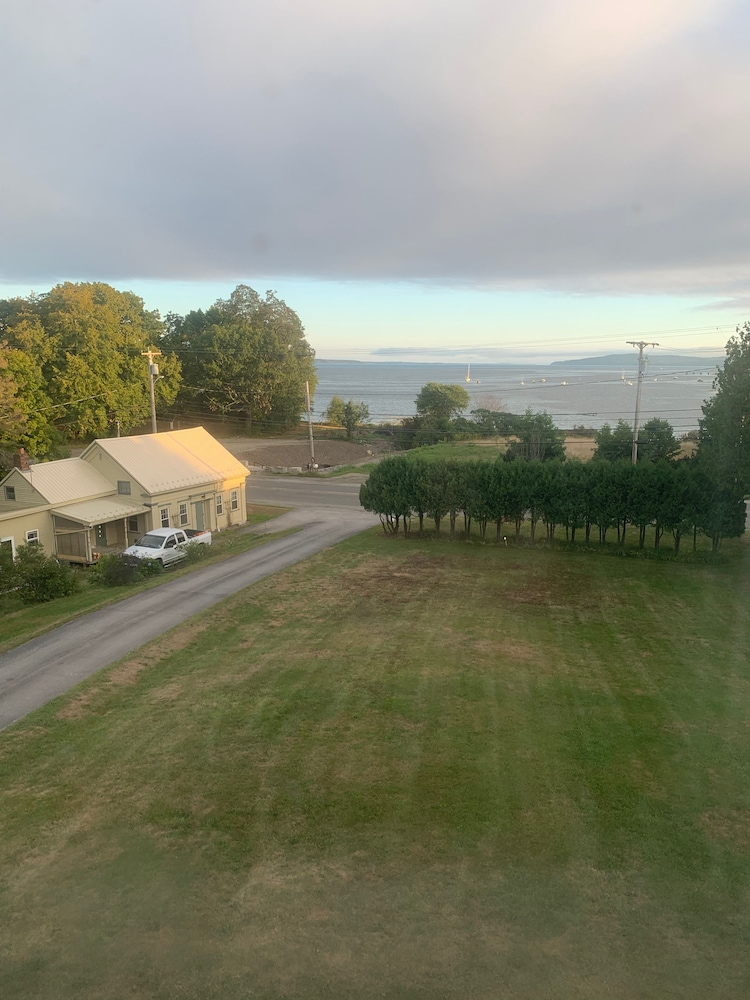 Captain Sweetser's Inn - photo 36