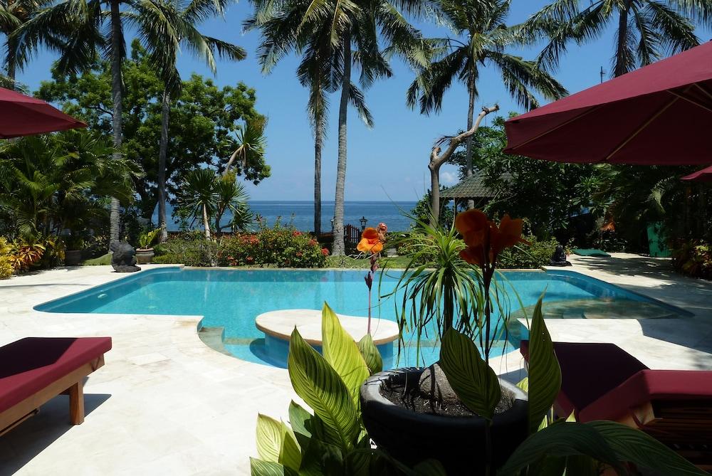 Villa Damai — 4-Star Luxury Hotel in Seririt, Indonesia