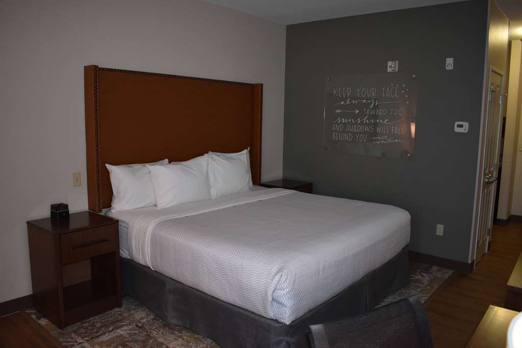 La Quinta Inn & Suites by Wyndham Flagstaff East I - photo 16