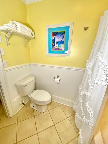 Island Inn of Atlantic Beach - photo 23