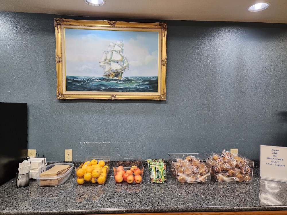 Anchor Beach Inn - photo 27