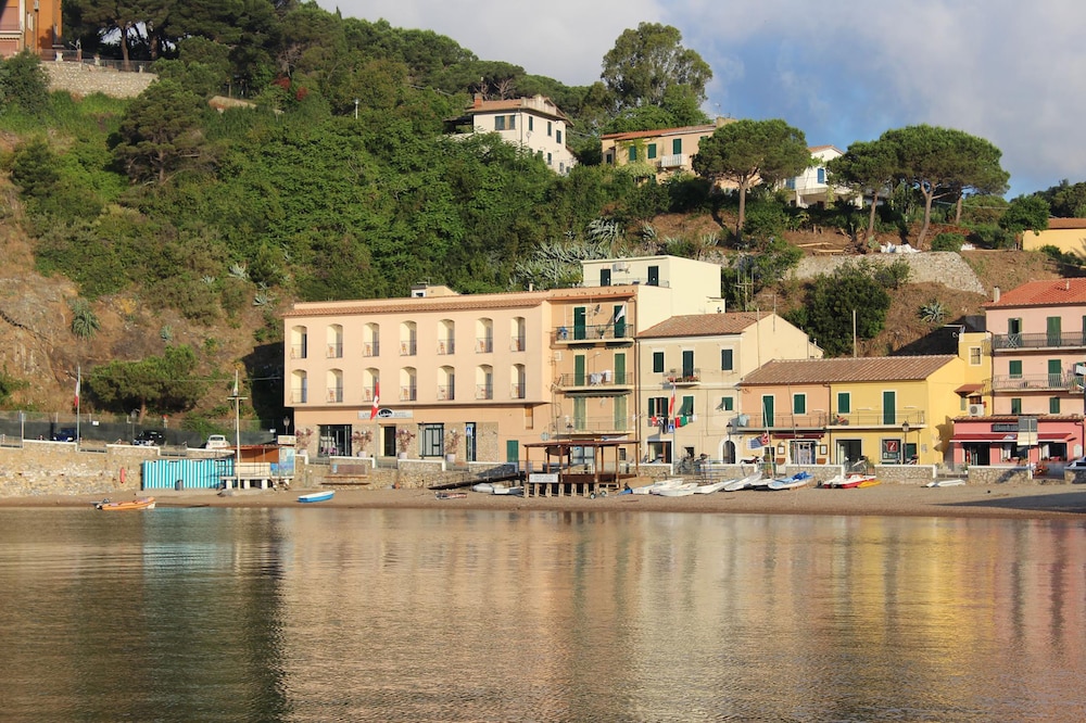 Hotel L'Approdo — hotel in Porto Azzurro