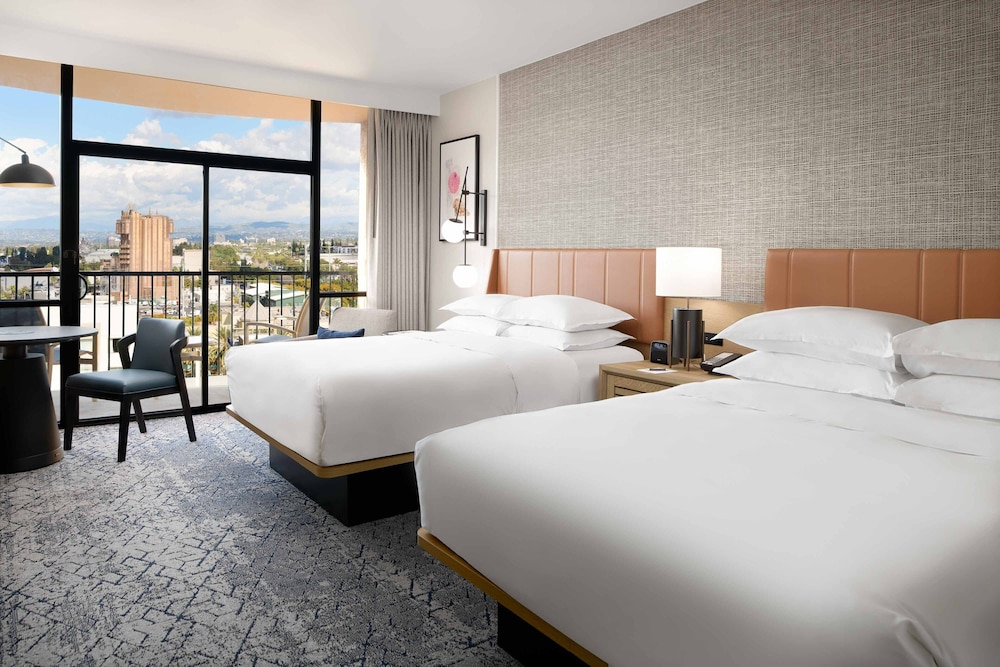 Sheraton Park Hotel at the Anaheim Resort - photo 18