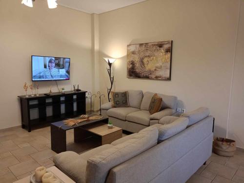 Comfortable apartment in Kiato — 4-Star Luxury Hotel in Kiato, Greece