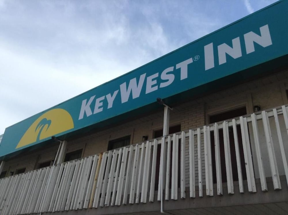 Key West Inn Hobart - photo 24