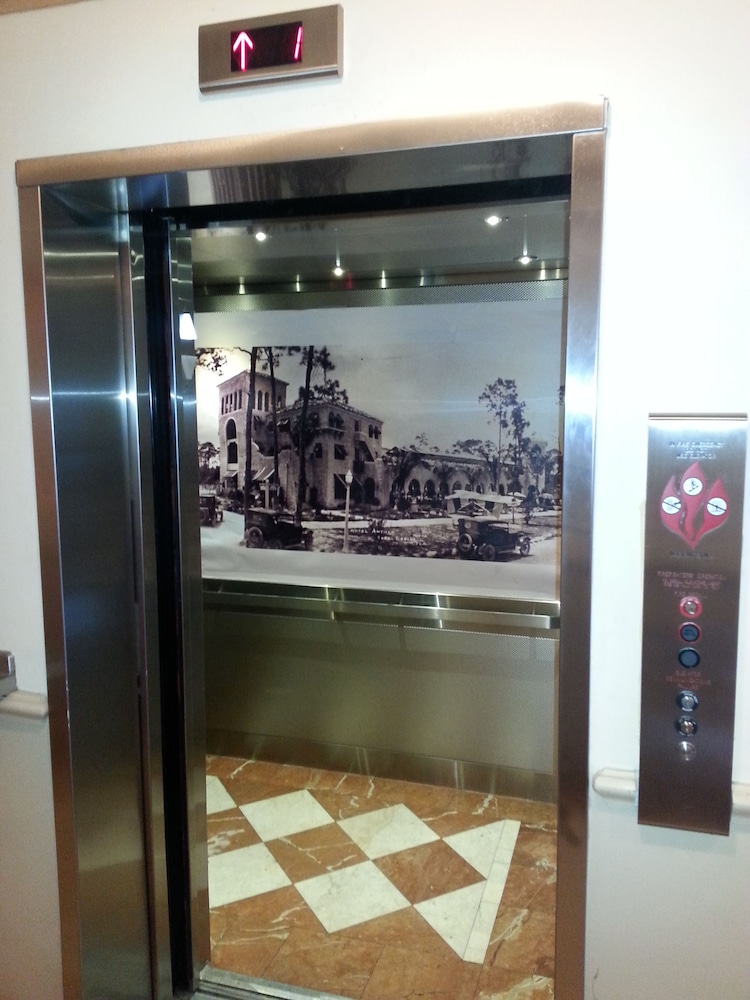 Chateaubleau Hotel - photo 36