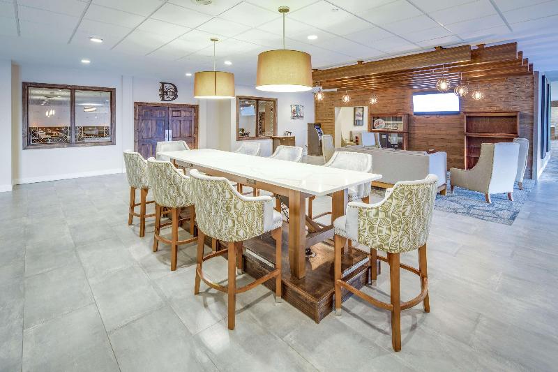 DoubleTree by Hilton Huntington - photo 12