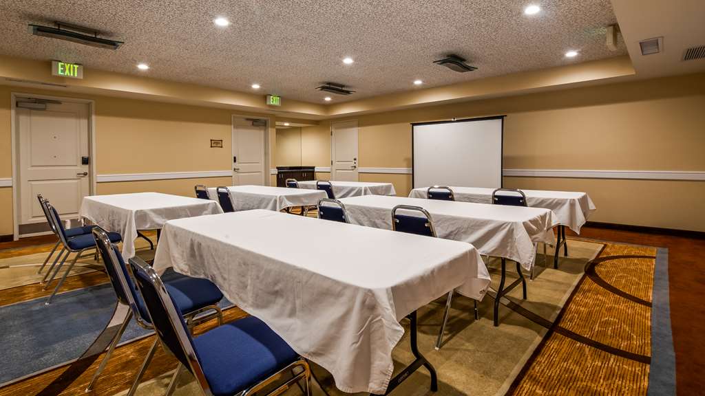 Best Western Plus Marina Gateway Hotel - photo 59
