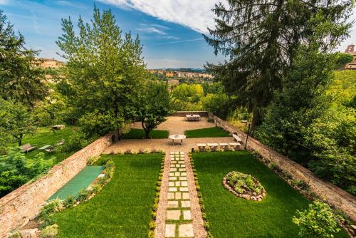 Il giardino di Pantaneto Residenza D'Epoca — 4-Star Luxury Hotel in Siena, Italy