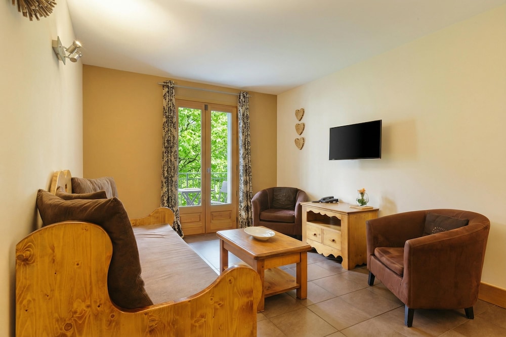 Residence and Spa Vallorcine Mont Blanc — 5-Star Luxury Hotel in Chamonix-Mont-Blanc, France