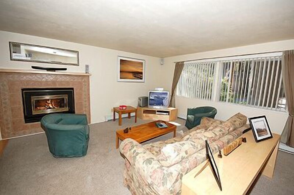 2263 Colorado Avenue by RedAwning - photo 7