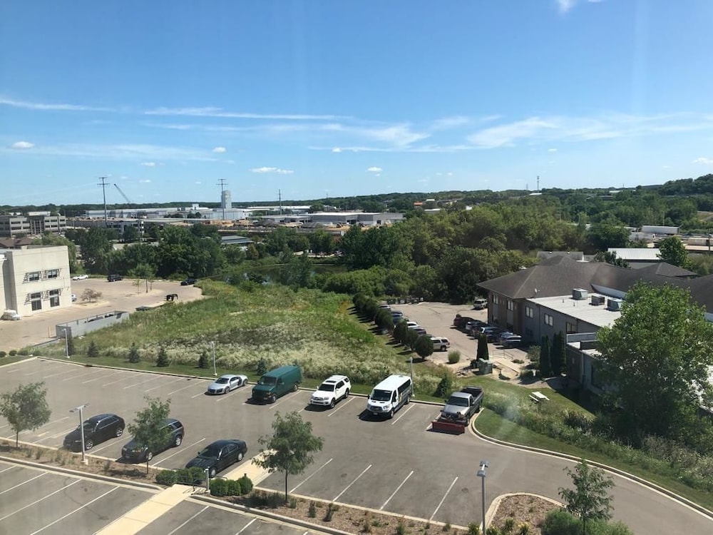 Staybridge Suites Madison Fitchburg - photo 43
