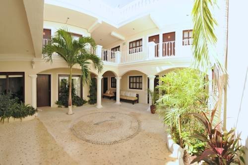 Hotel White Sand in Playa Del Carmen, Mexico